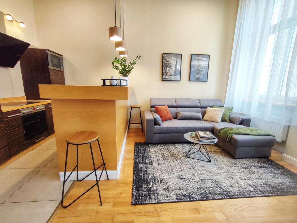Bresly Apartament Old Town Вроцлав Екстер'єр фото