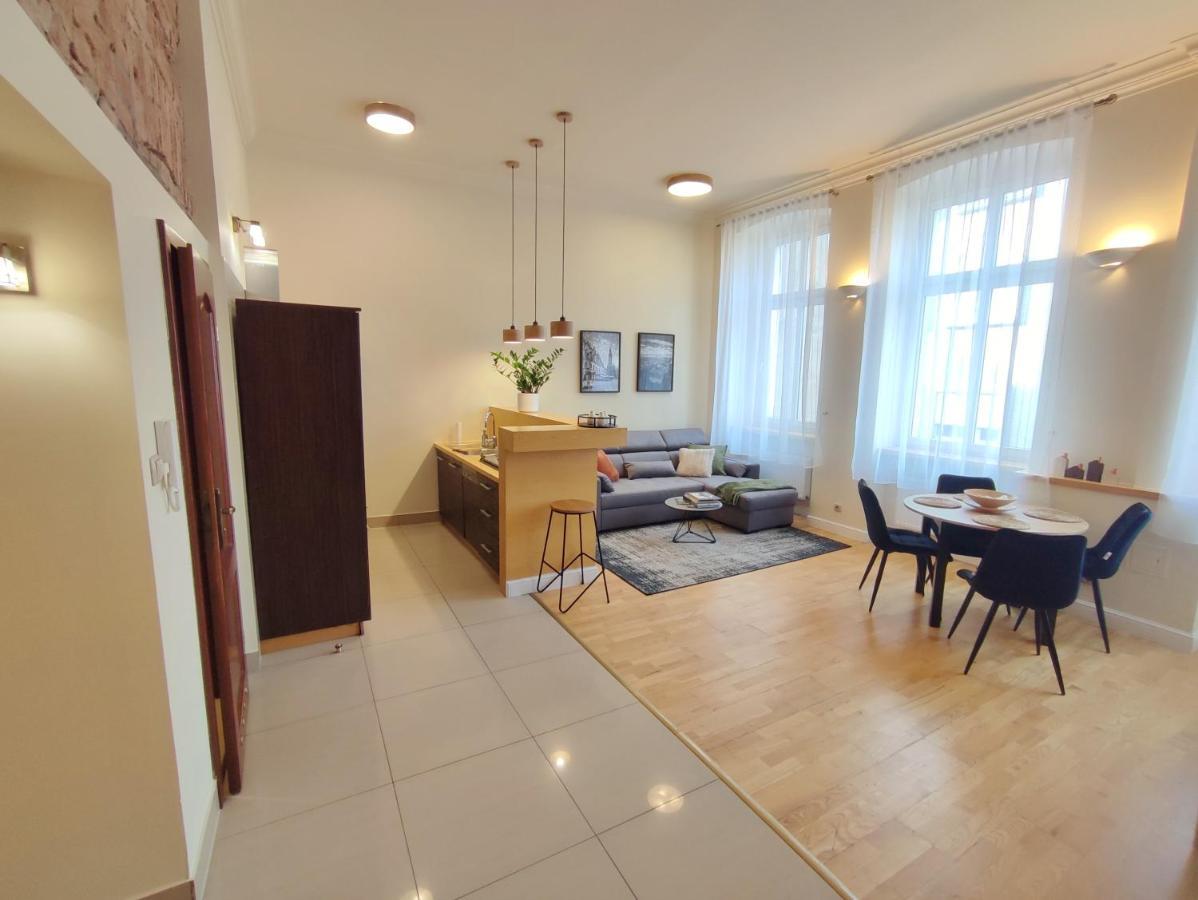 Bresly Apartament Old Town Вроцлав Екстер'єр фото